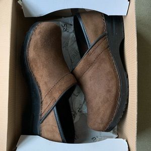 Sanita brown suede clogs sz 37